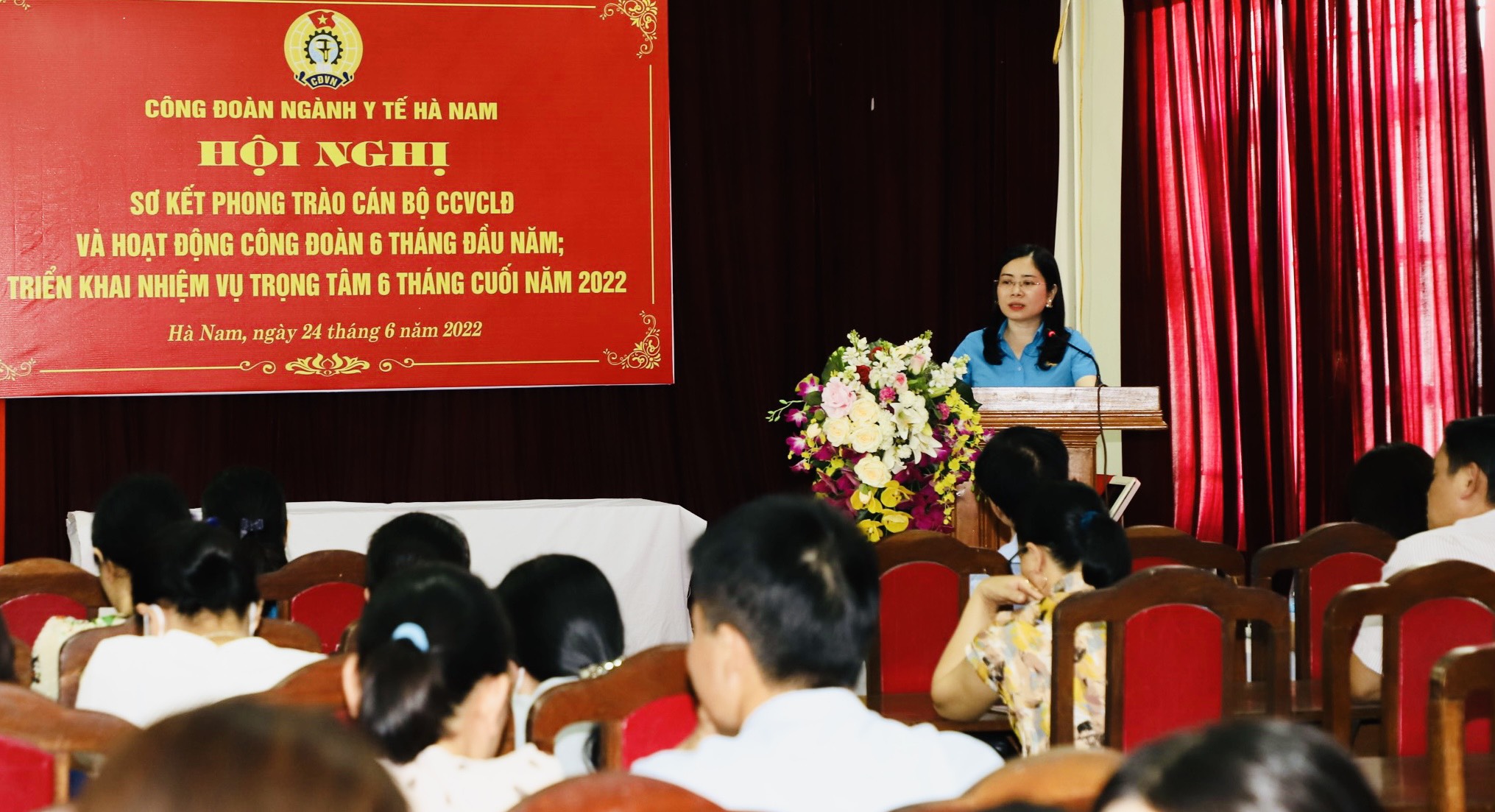 Bà Phạm Thị Thu Giang - Phó chủ tịch Liên đoàn Lao động tỉnh phát biểu chỉ đạo tại Hội nghị.jpg