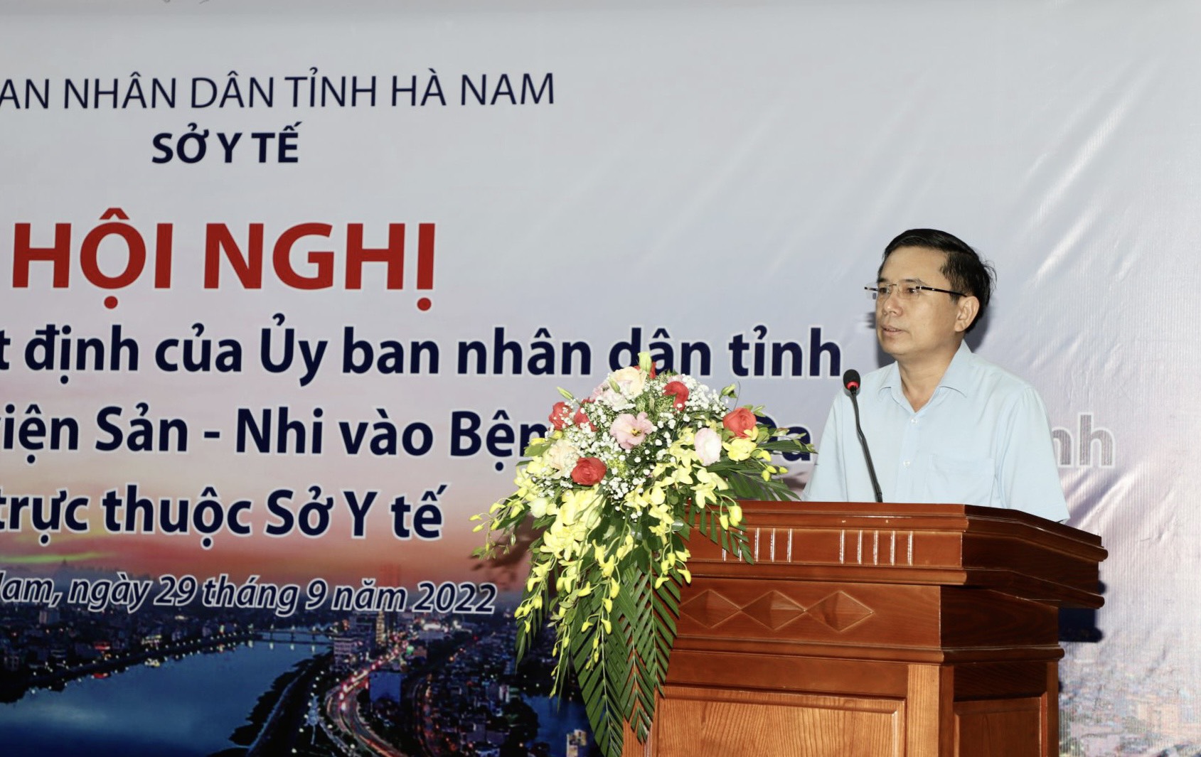 Ông Trần Xuân Dưỡng - TUV, Phó chủ tịch UBND tỉnh phát biểu tại hội nghị.jpg